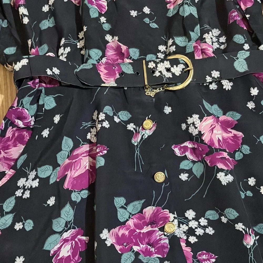 Vintage-Inspired Black Midi Dress with Purple Rose Print - Picture 7 of 12